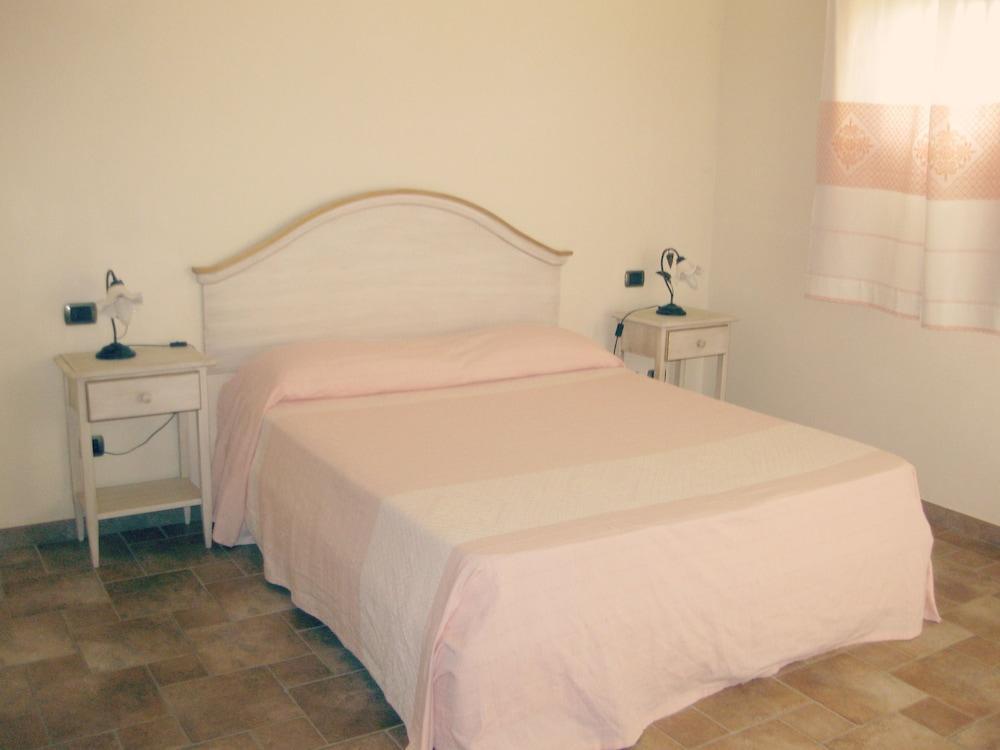 Borgo Alba Barona Turismo Rurale Golfo Aranci Exterior foto